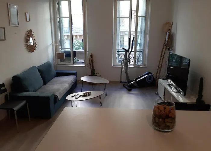 Magnifique haut de gamme logement entier T2 vieux port